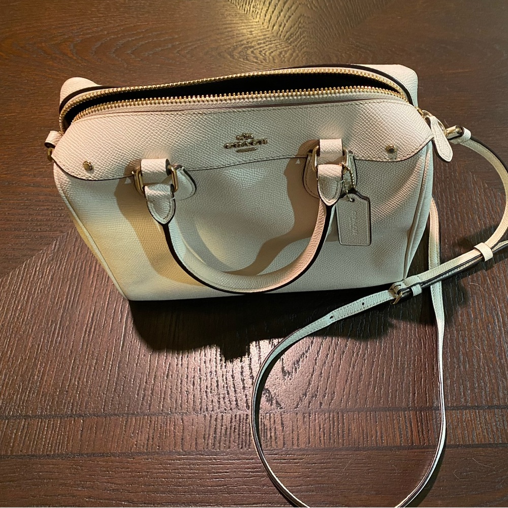 White coach purse.